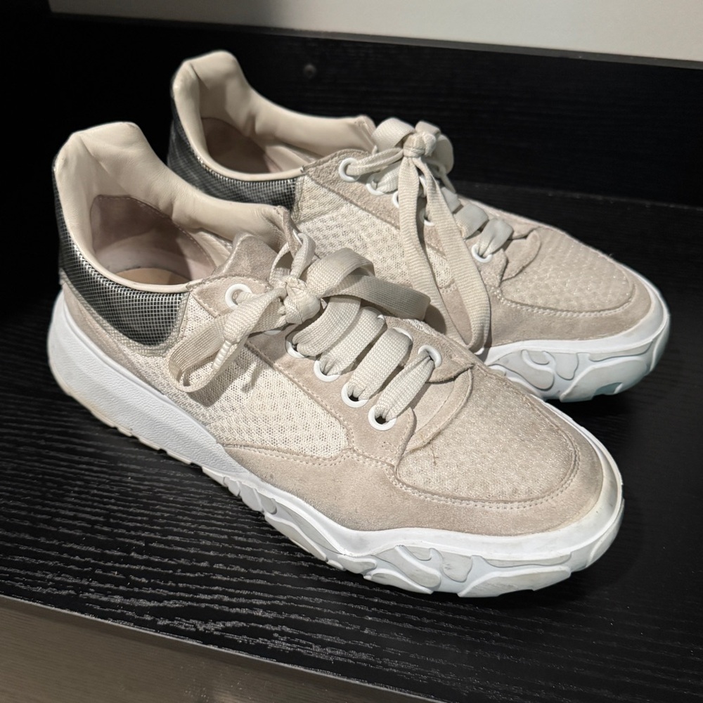 Alexander McQueen Court EU 42 / US 9
